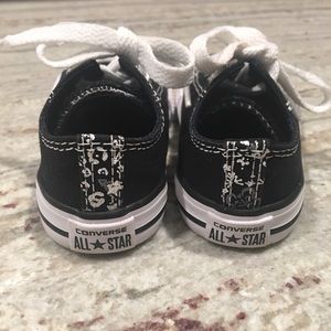 Converse size 5 little boys🖤